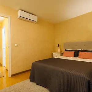 Magno Pajaritos - Private Parking Included Sevilla